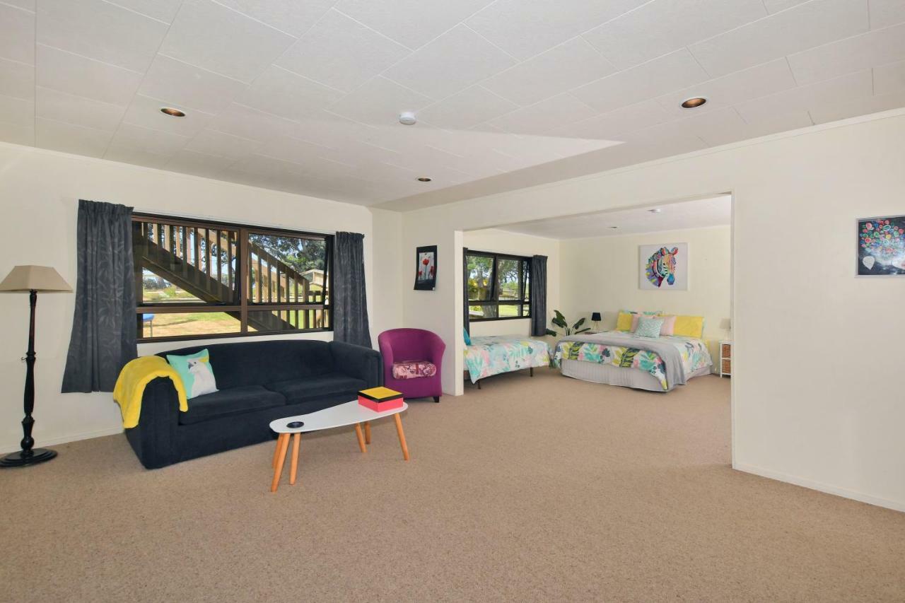 Ridge Haven Accommodation Ruakaka Exterior photo